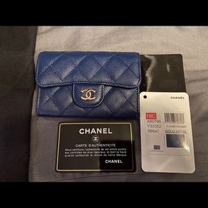 Chanel caviar navy blue card holder case gold ghw